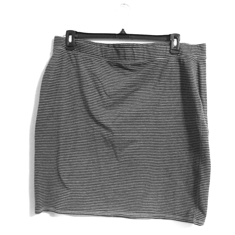 🌟Old navy striped skirt